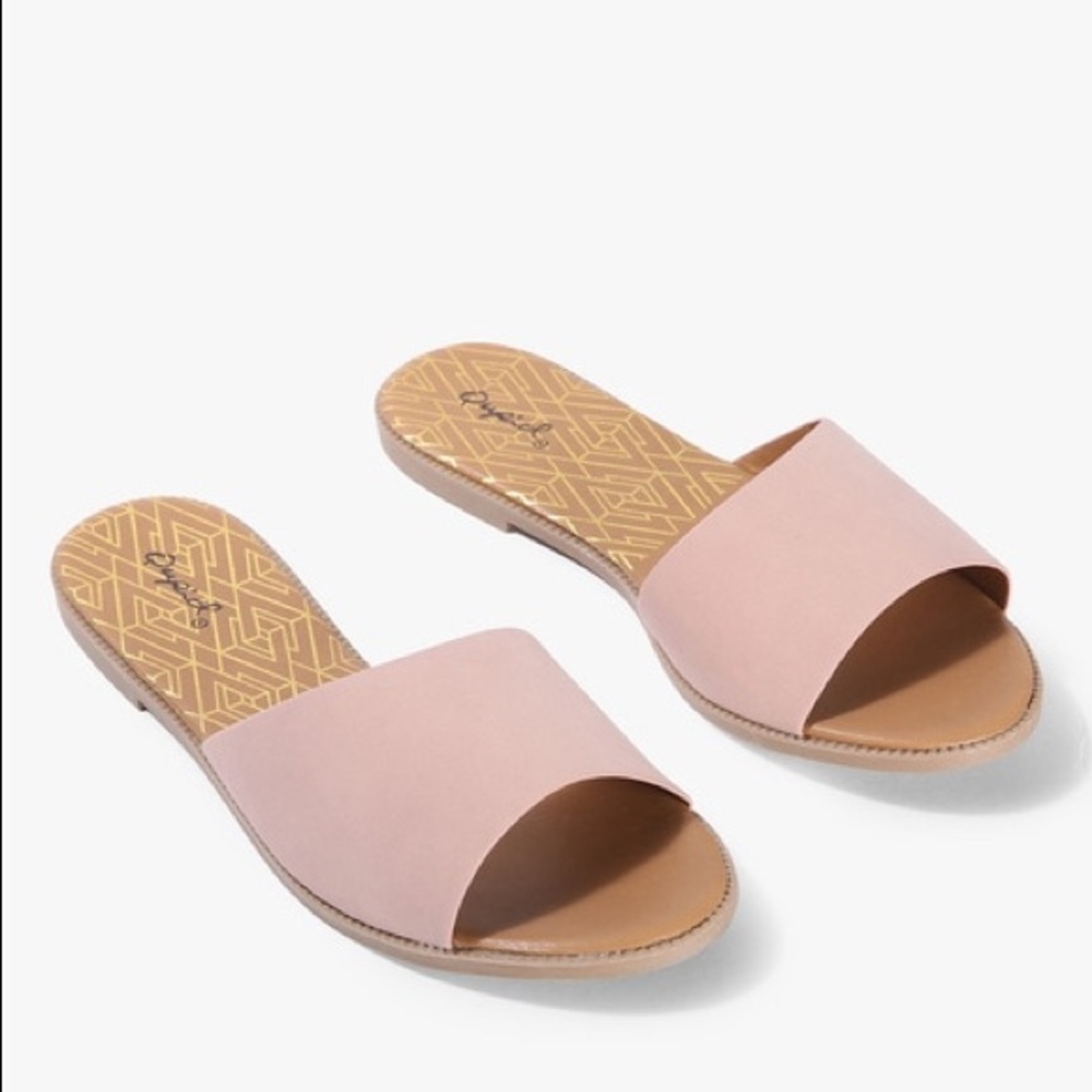 ✨Blush sandals✨
